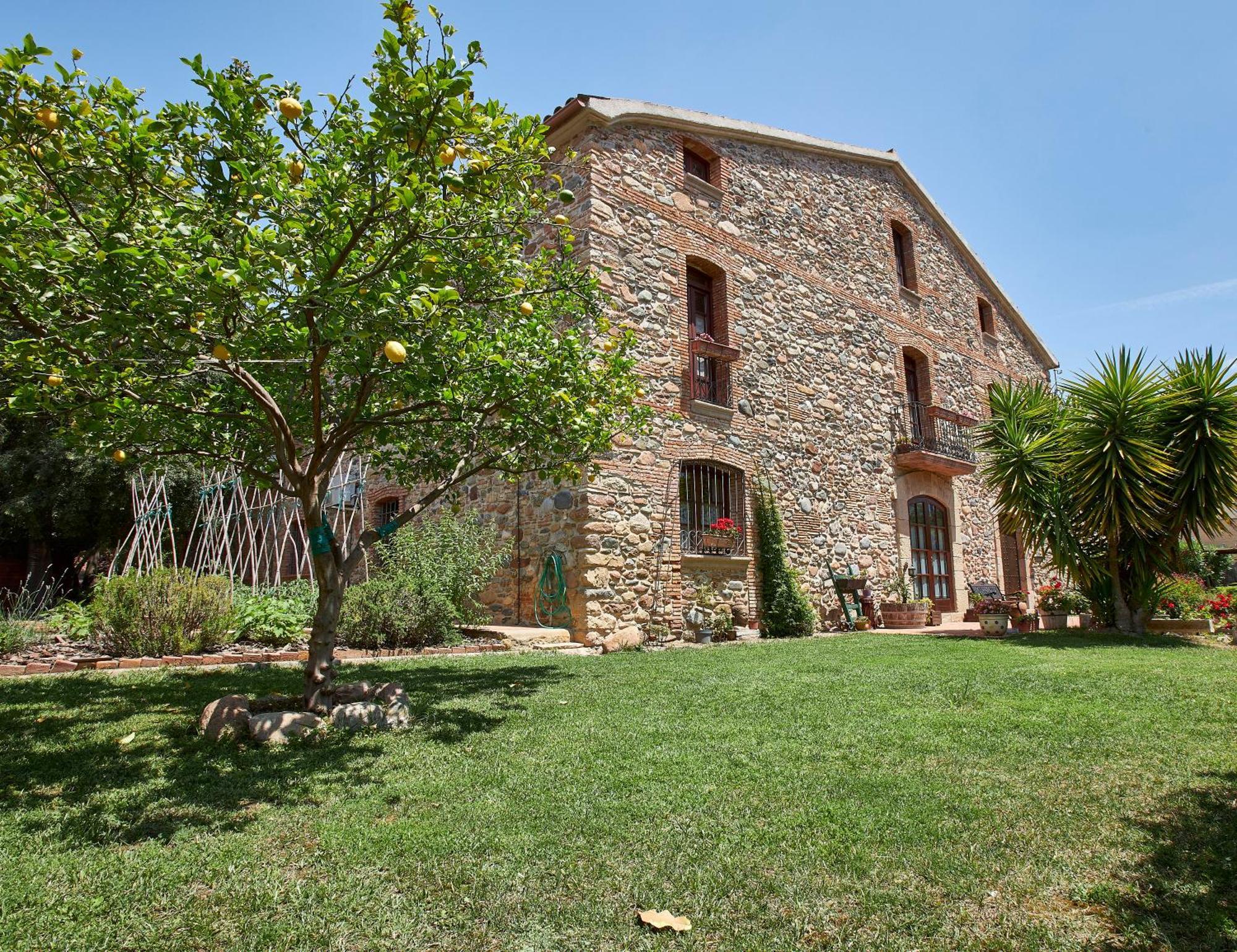 Mas Can Calet Aparthotel Les Franqueses del Valles Экстерьер фото