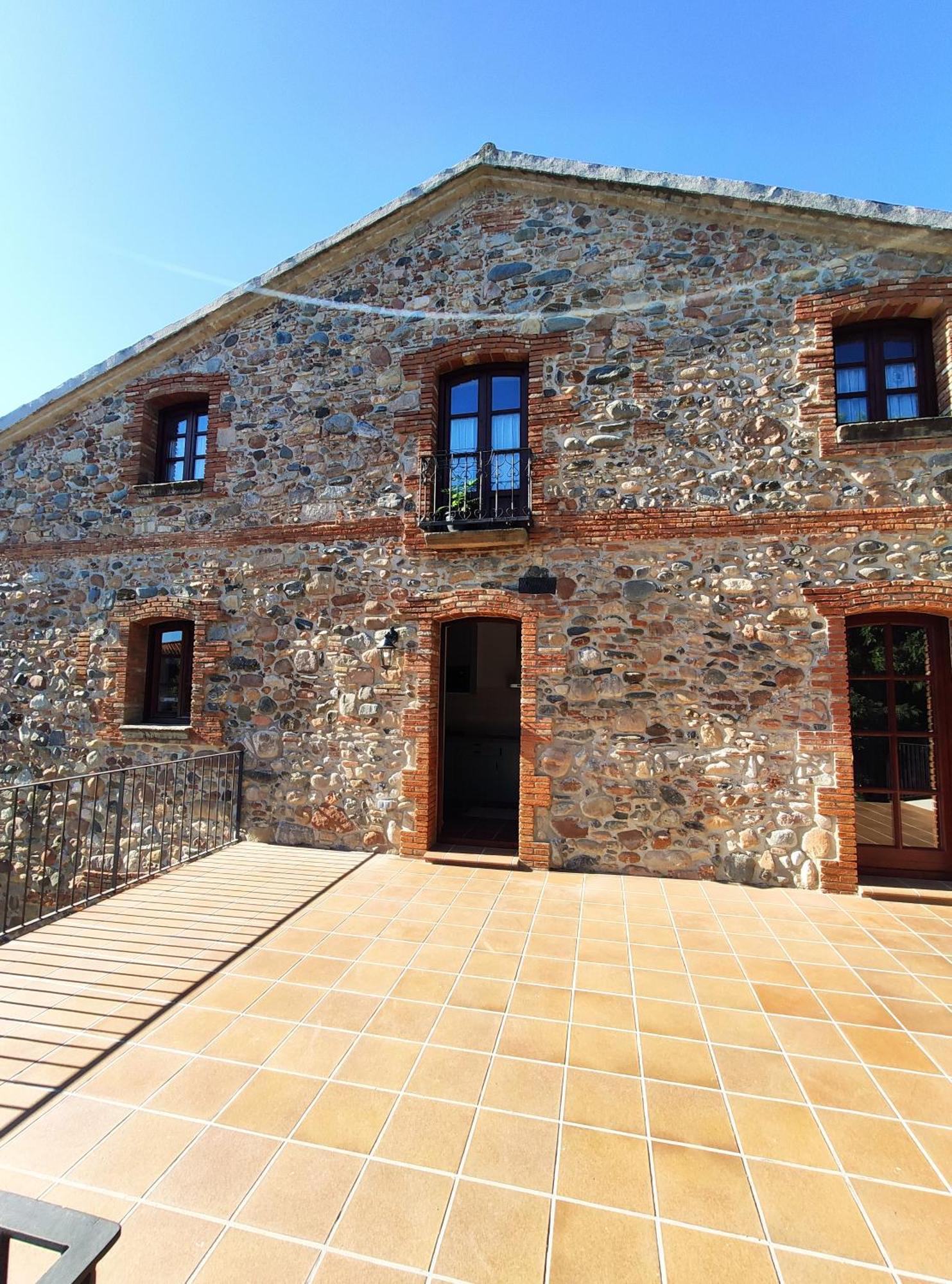 Mas Can Calet Aparthotel Les Franqueses del Valles Экстерьер фото
