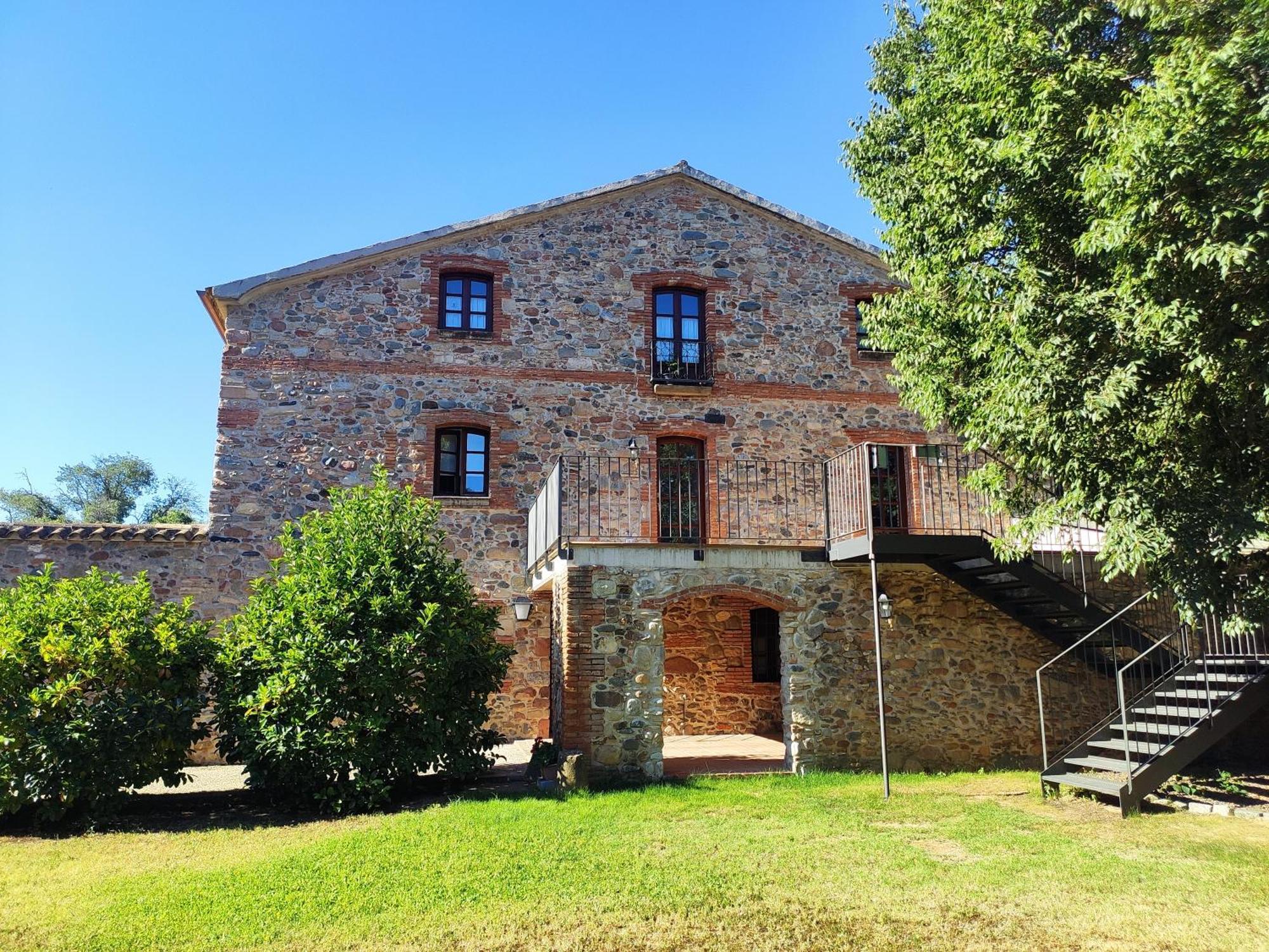 Mas Can Calet Aparthotel Les Franqueses del Valles Экстерьер фото